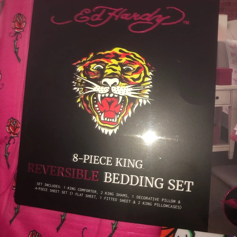 🖤 Ed Hardy Pink Floral & Skull King Comforter Set ‼️ 8 pieces